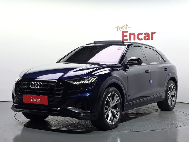 2022 Audi Q8 55 TFSI Quattro Premium photo 1