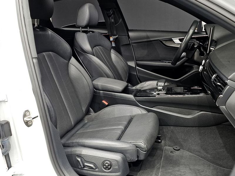 2021 Audi A4 40 TFSI Premium photo 10
