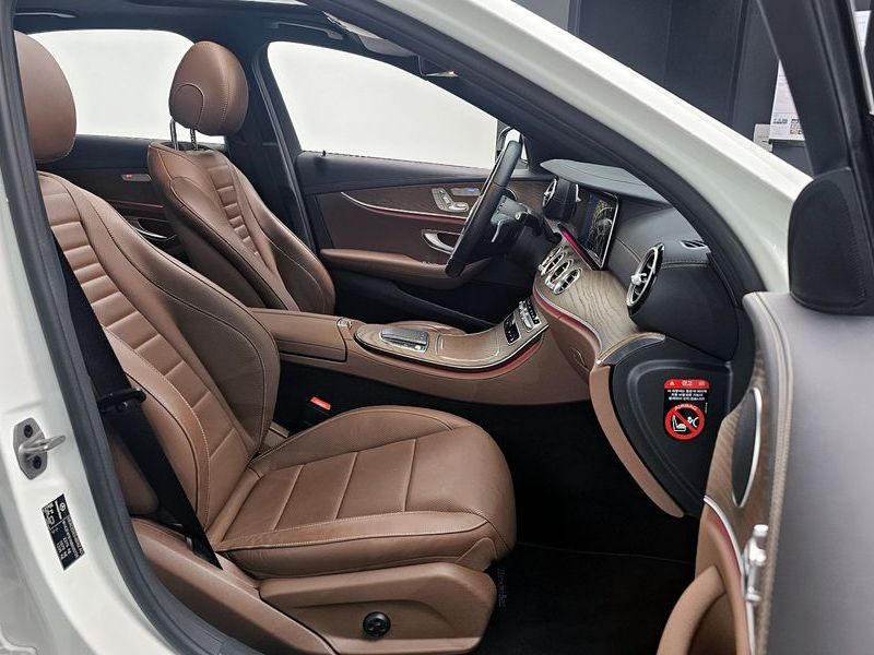 2022 Mercedes-Benz E-Class E250 Exclusive photo 10