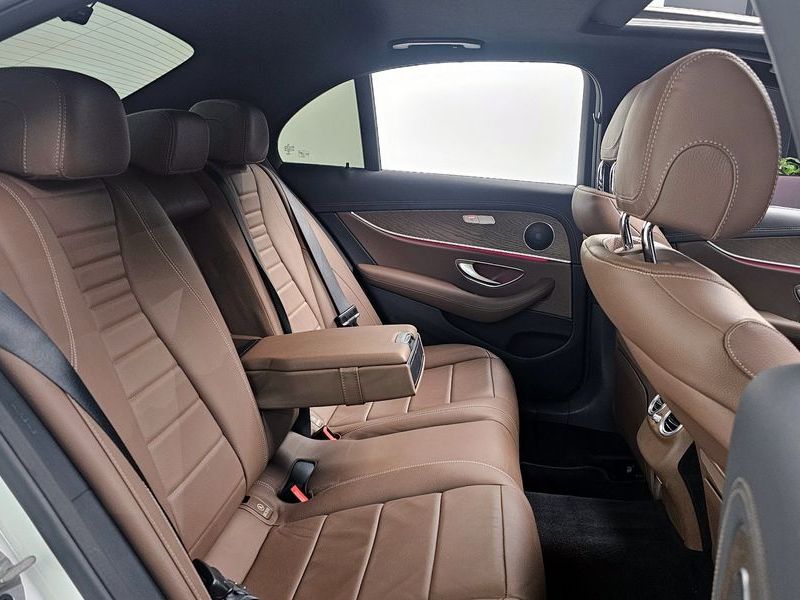2022 Mercedes-Benz E-Class E250 Exclusive photo 12