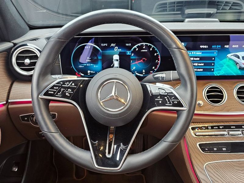 2022 Mercedes-Benz E-Class E250 Exclusive photo 13