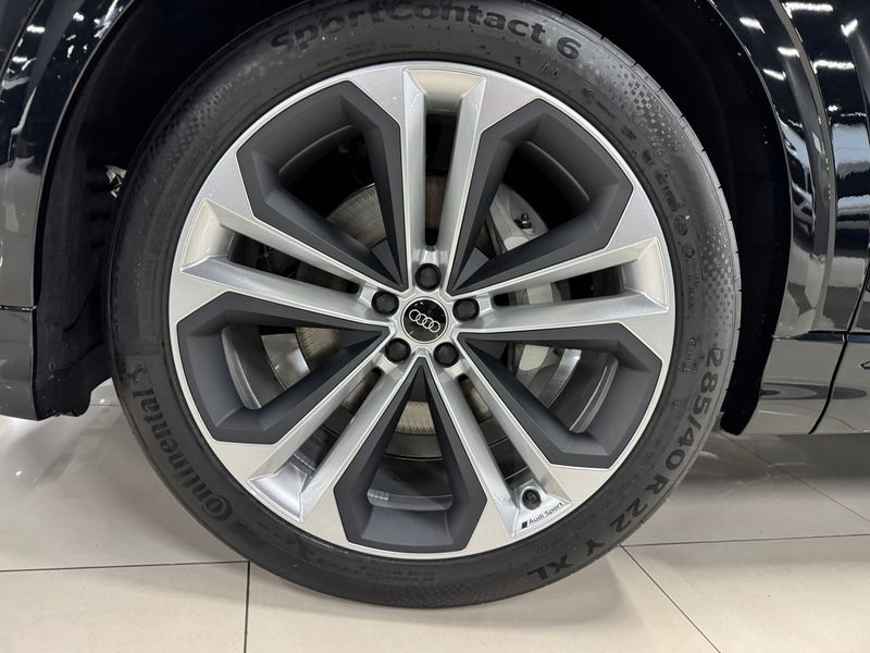 2026 Audi Q8 50 TDI Quattro Premium photo 14