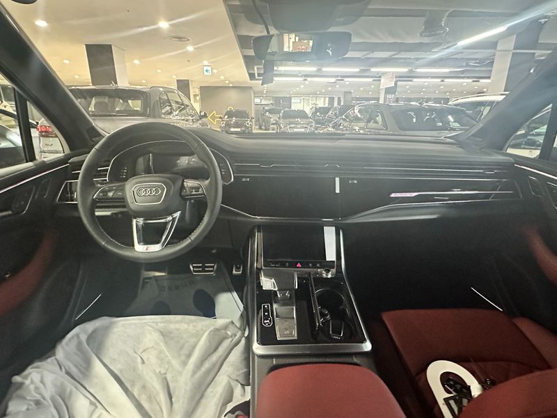 2026 Audi Q7 4.0 TFSI Quattro photo 7