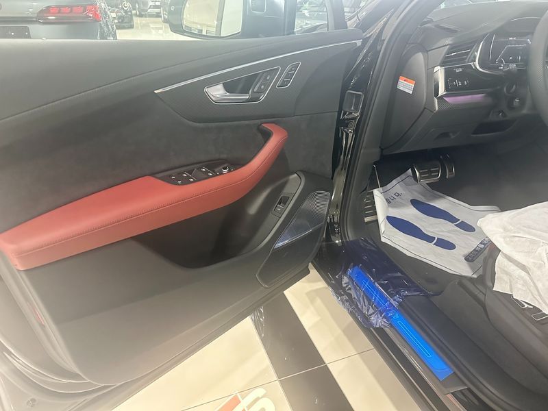 2026 Audi Q7 4.0 TFSI Quattro photo 12
