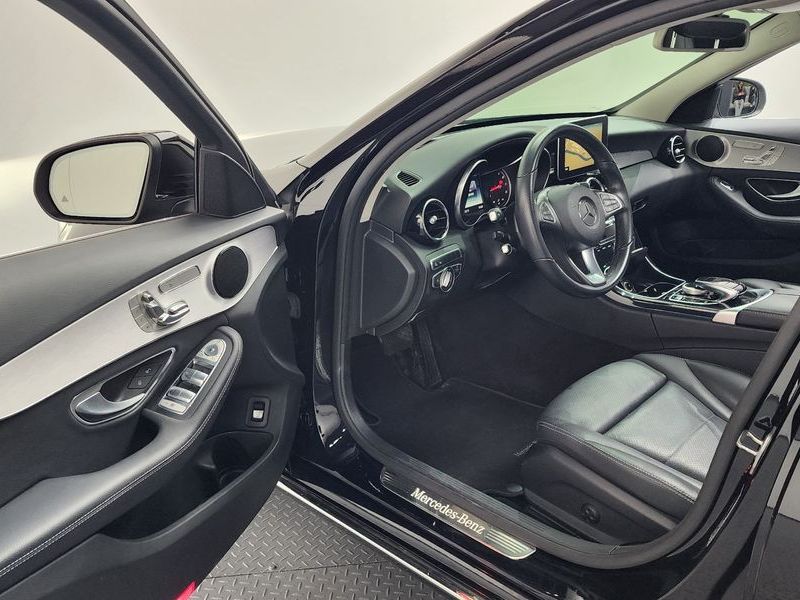 2017 Mercedes-Benz C-Class C200 Avantgarde photo 10