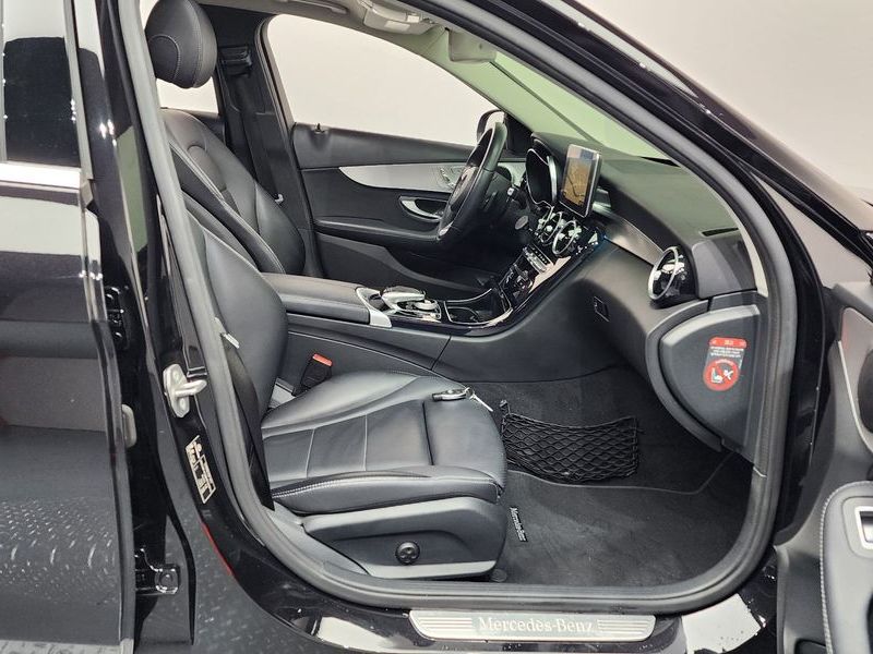 2017 Mercedes-Benz C-Class C200 Avantgarde photo 11