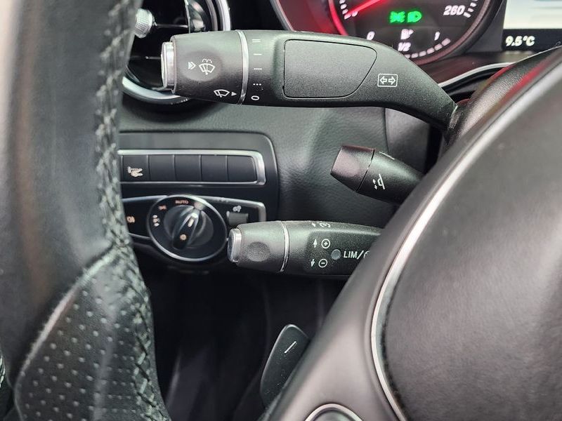 2017 Mercedes-Benz C-Class C200 Avantgarde photo 14