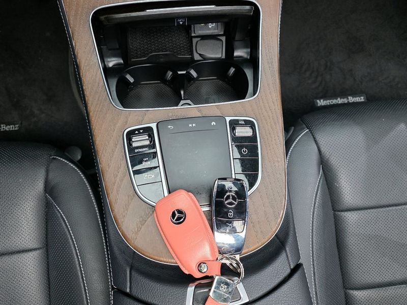 2021 Mercedes-Benz E-Class E300e 4MATIC Exclusive photo 9