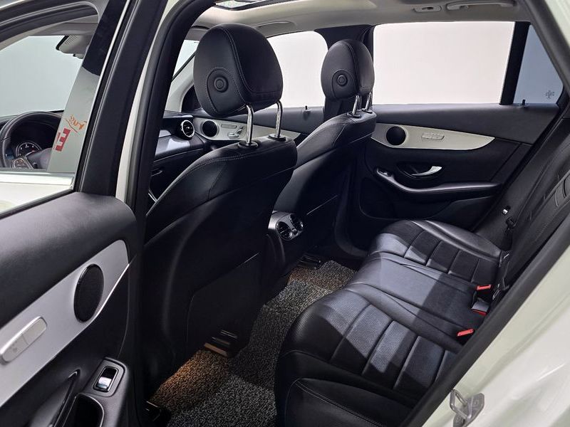 2018 Mercedes-Benz C-Class GLC220 d 4MATIC photo 11
