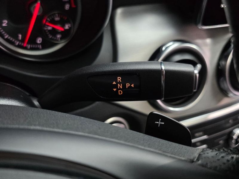 2019 Mercedes-Benz A-Class GLA250 4MATIC photo 9