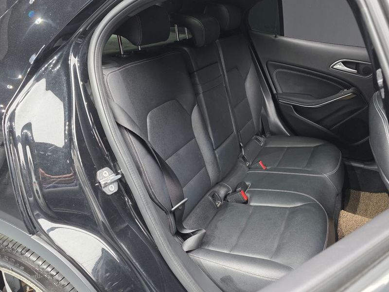 2019 Mercedes-Benz A-Class GLA250 4MATIC photo 11