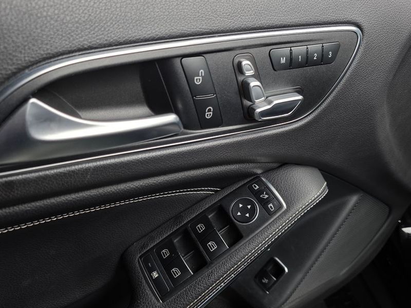 2019 Mercedes-Benz A-Class GLA250 4MATIC photo 14