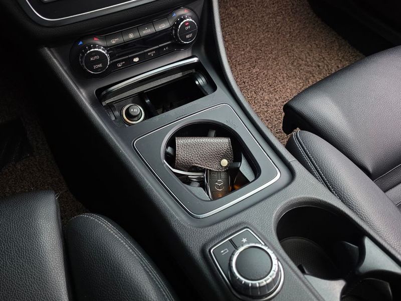 2019 Mercedes-Benz A-Class GLA250 4MATIC photo 19