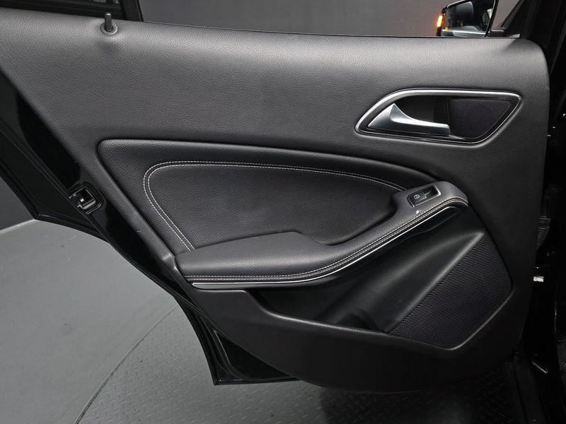 2019 Mercedes-Benz A-Class GLA250 4MATIC photo 25