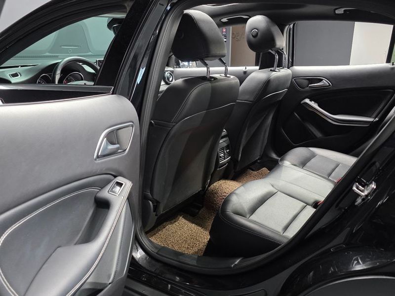 2019 Mercedes-Benz A-Class GLA250 4MATIC photo 26