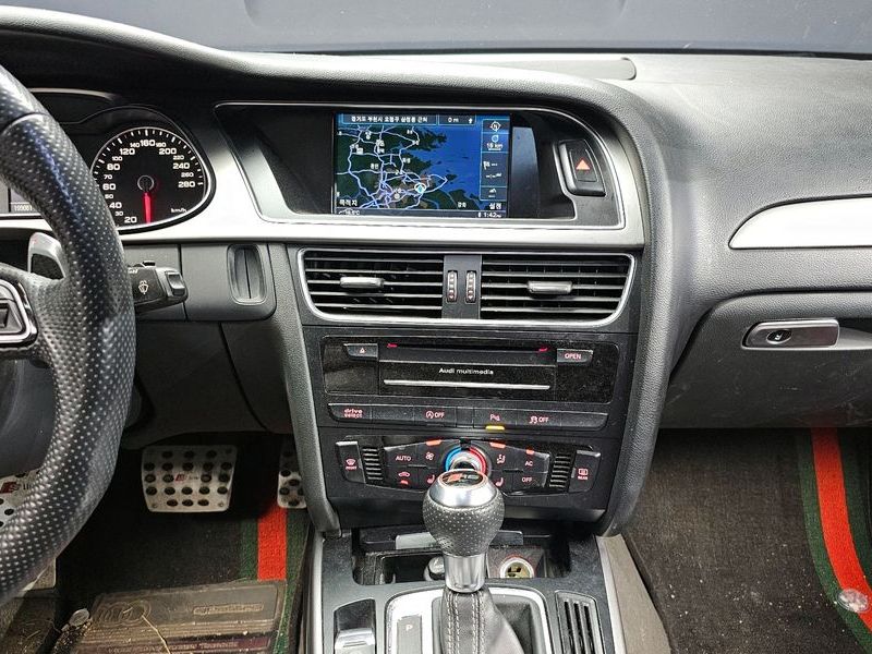 2014 Audi A4 2.0 TDI Quattro Dynamic B8 photo 13