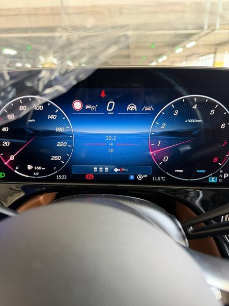 2026 Mercedes-Benz E-Class E300 4MATIC AMG Line photo 8