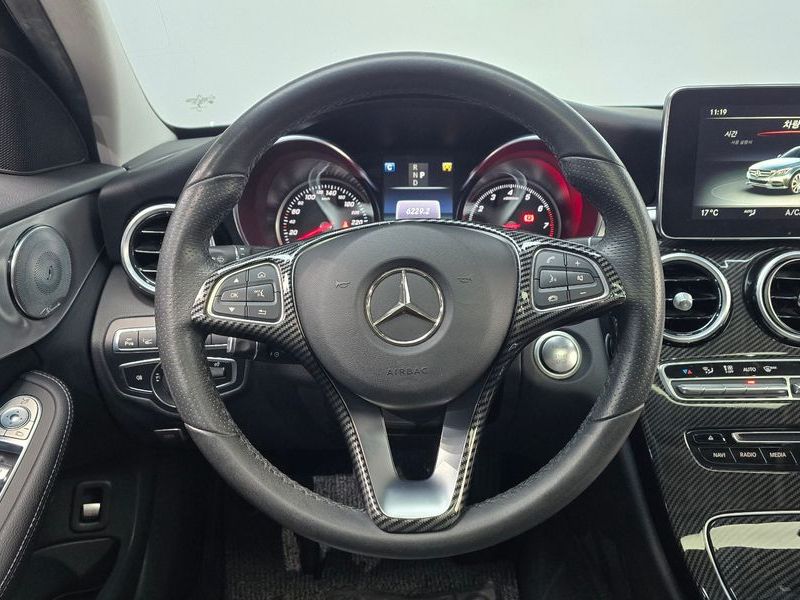 2018 Mercedes-Benz C-Class C200 Avantgarde photo 13