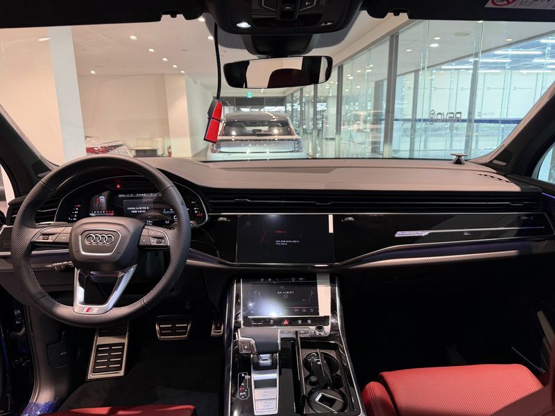 2026 Audi Q7 4.0 TFSI Quattro photo 9