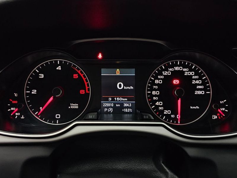 2014 Audi A4 2.0 TDI Quattro Dynamic B8 photo 8
