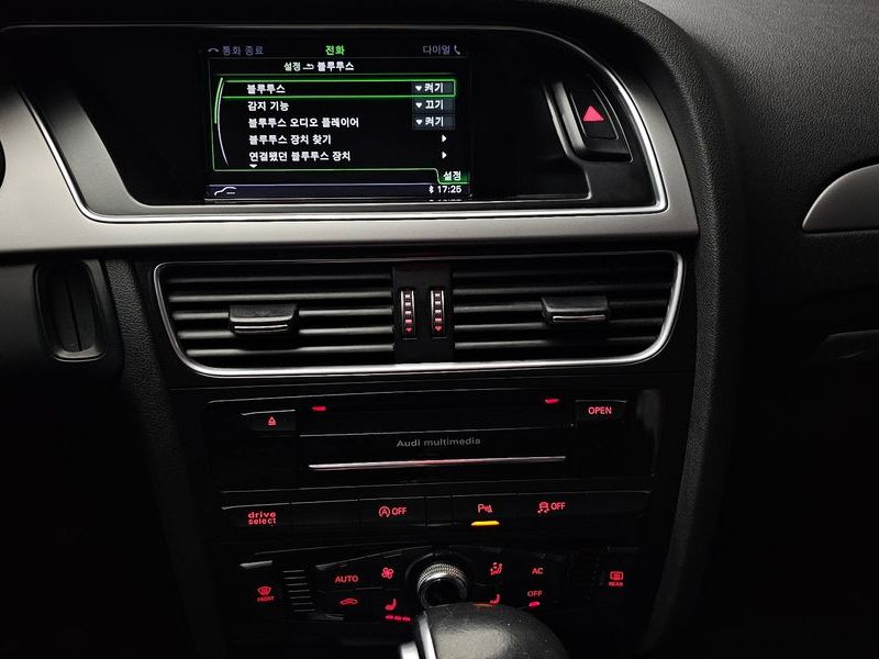 2014 Audi A4 2.0 TDI Quattro Dynamic B8 photo 14