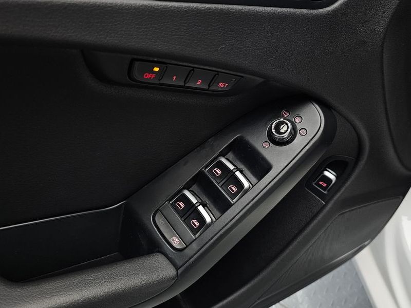 2014 Audi A4 2.0 TDI Quattro Dynamic B8 photo 16