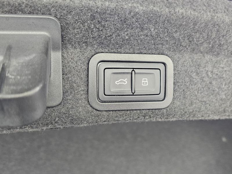 2020 Audi A6 40 TDI photo 17