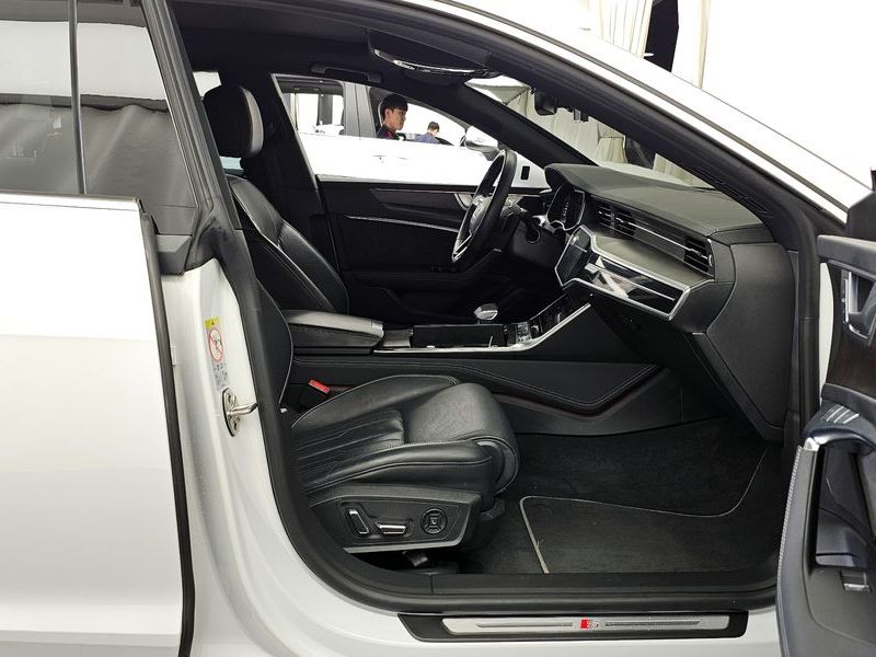 2020 Audi A7 55 TFSI Quattro Premium photo 11