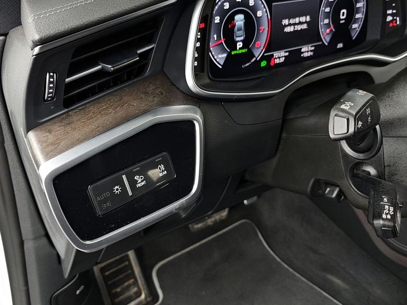 2020 Audi A7 55 TFSI Quattro Premium photo 27