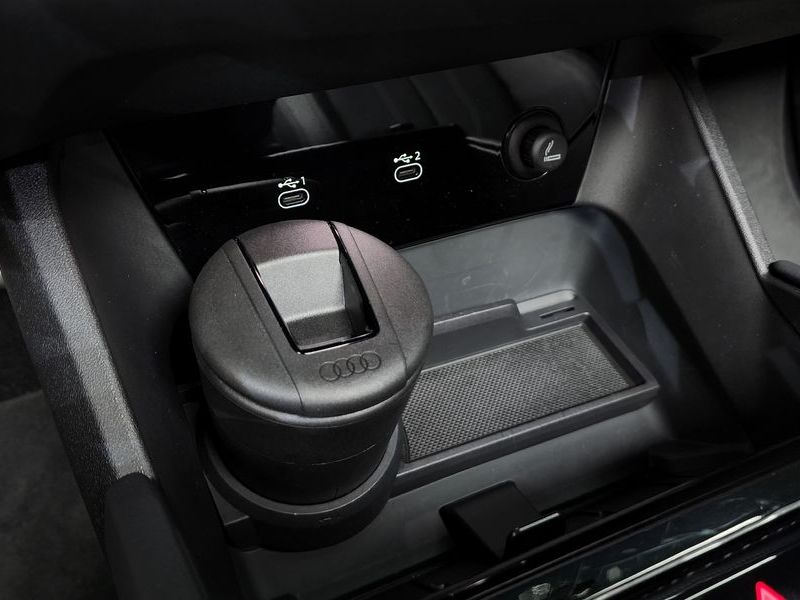 2025 Audi Q6 e-트론 Performance Premium photo 15