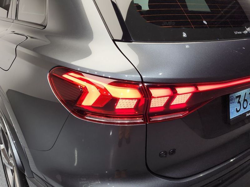 2025 Audi Q6 e-트론 Performance Premium photo 23