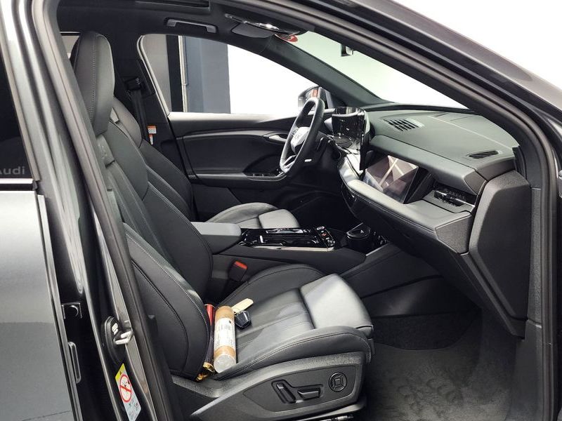 2025 Audi Q6 e-트론 Performance Premium photo 26