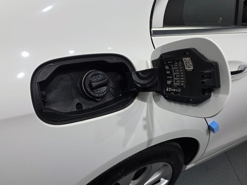 2019 Mercedes-Benz E-Class E300 4MATIC Exclusive photo 13