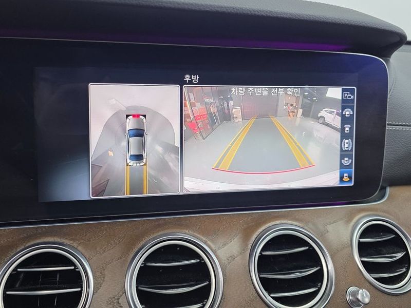 2019 Mercedes-Benz E-Class E300 4MATIC Exclusive photo 16