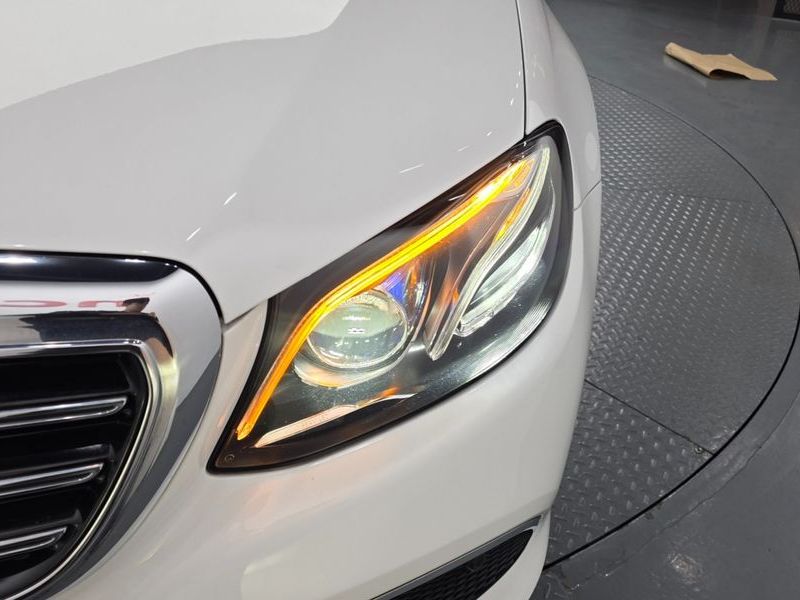 2019 Mercedes-Benz E-Class E300 4MATIC Exclusive photo 22