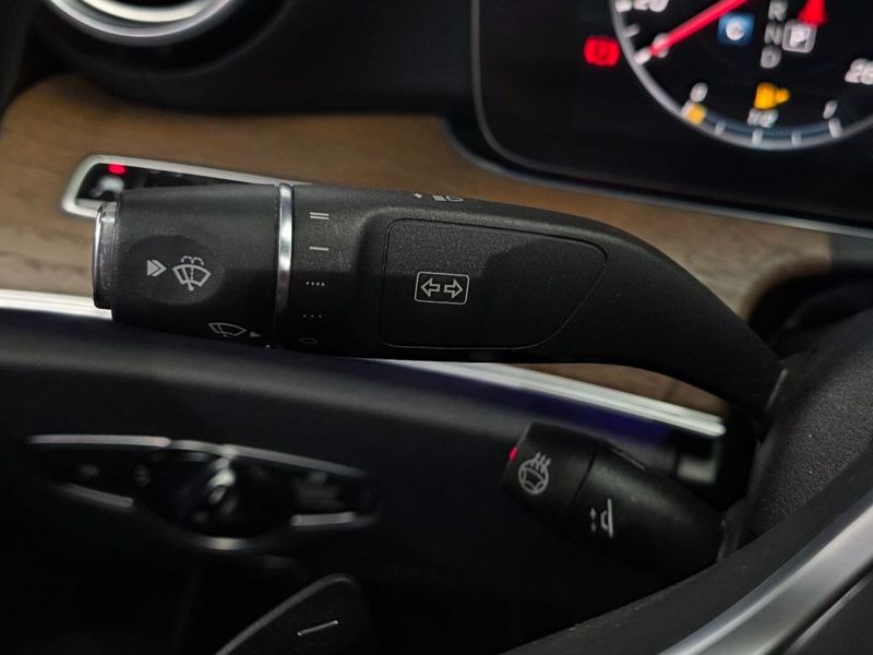 2019 Mercedes-Benz E-Class E300 4MATIC Exclusive photo 29