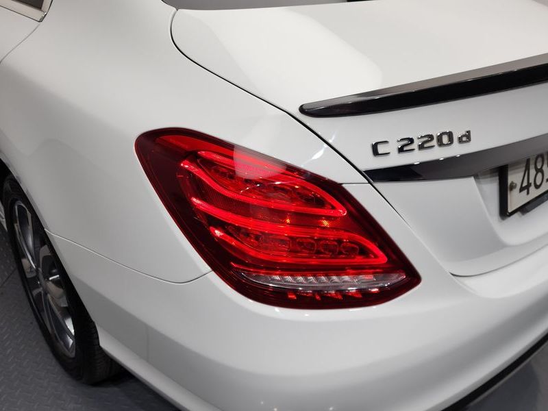 2017 Mercedes-Benz C-Class C220 d Avantgarde photo 23