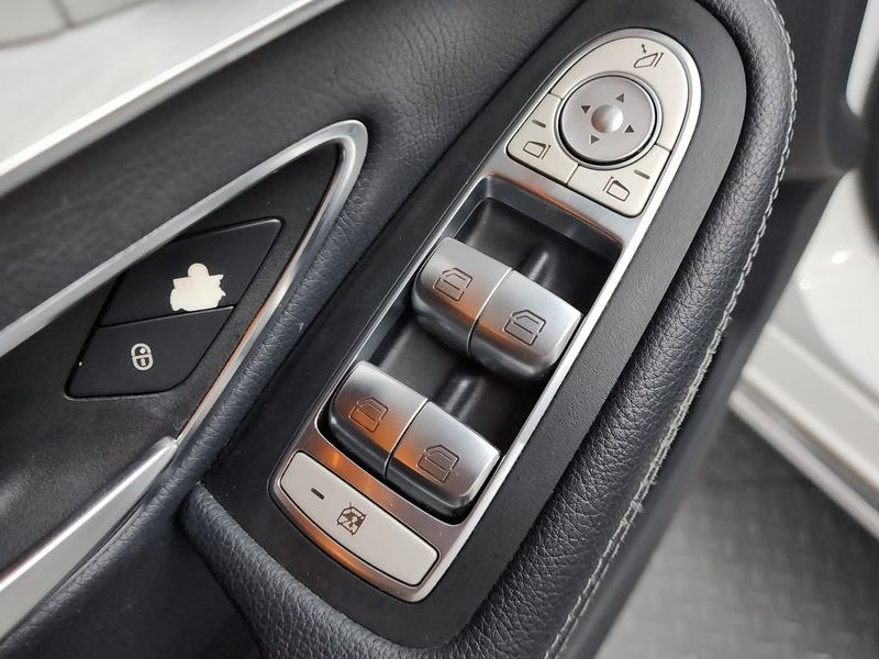 2017 Mercedes-Benz C-Class C220 d Avantgarde photo 30