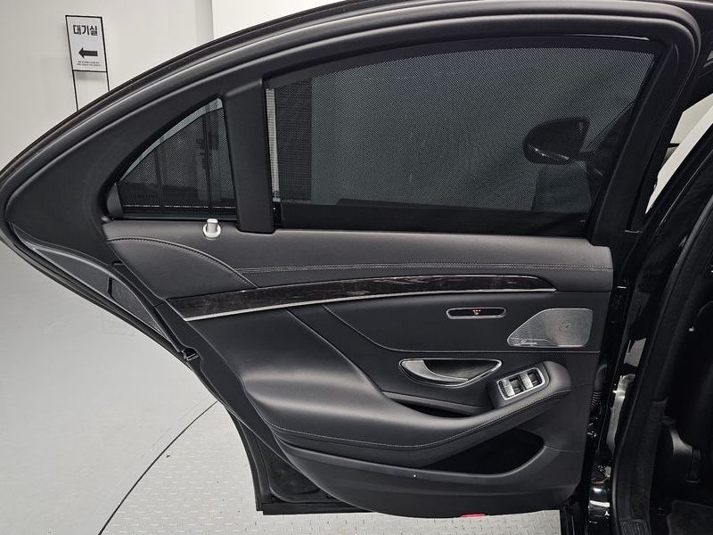 2019 Mercedes-Benz S-Class S350 d photo 25