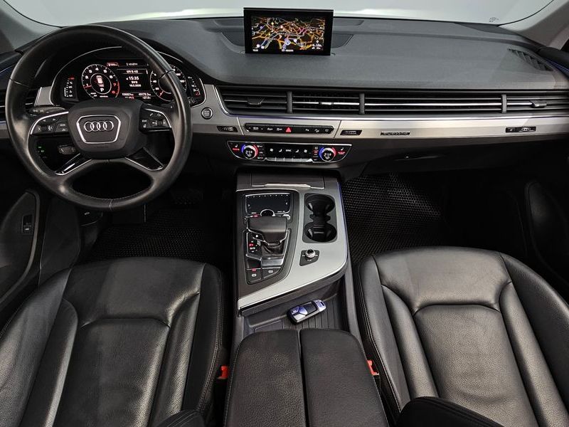2019 Audi Q7 45 TFSI Quattro photo 7