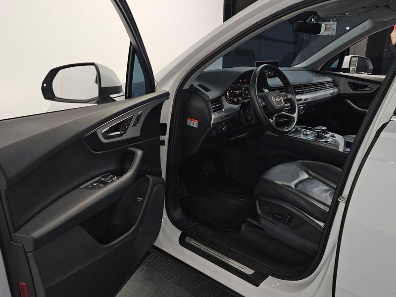 2019 Audi Q7 45 TFSI Quattro photo 10