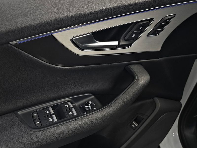 2019 Audi Q7 45 TFSI Quattro photo 16