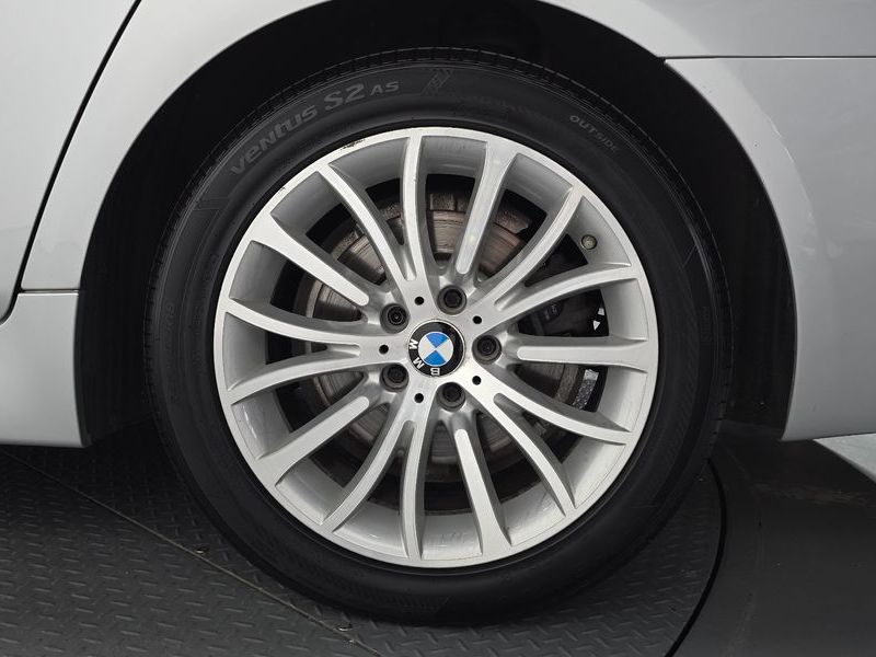 2015 BMW 5 Series 520d xDrive Luxury photo 21