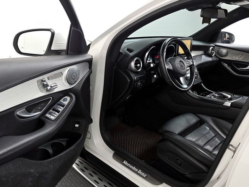 2018 Mercedes-Benz C-Class GLC220 d 4MATIC Premium Coupe photo 10