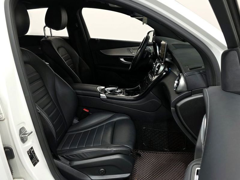 2018 Mercedes-Benz C-Class GLC220 d 4MATIC Premium Coupe photo 11
