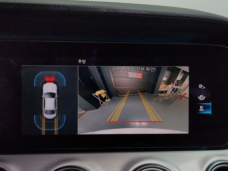 2021 Mercedes-Benz E-Class E250 Avantgarde photo 15
