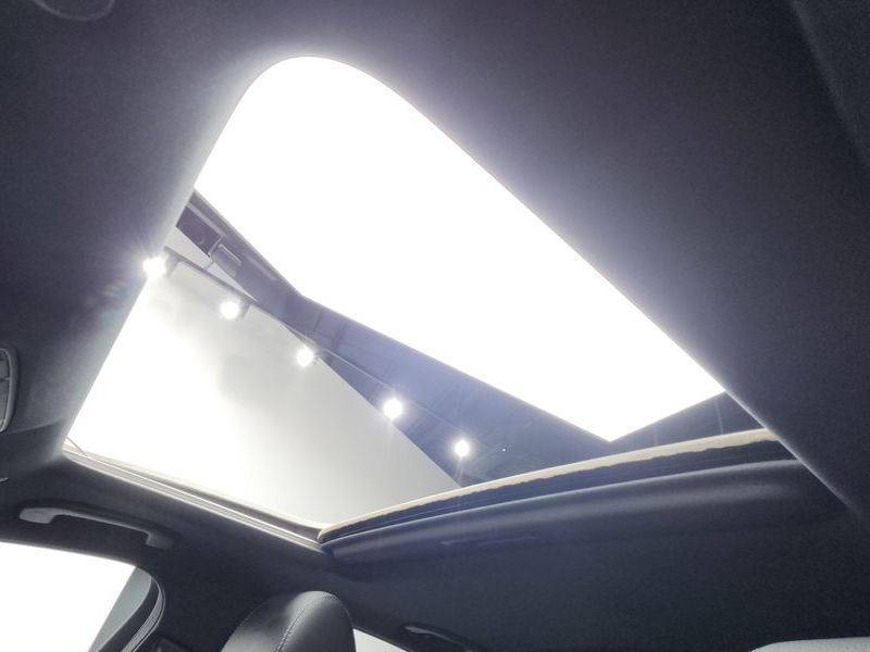 2021 Mercedes-Benz E-Class E250 Avantgarde photo 18