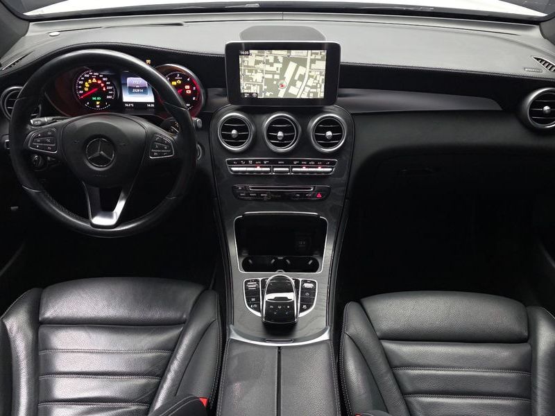 2016 Mercedes-Benz C-Class GLC220 d 4MATIC Premium photo 7