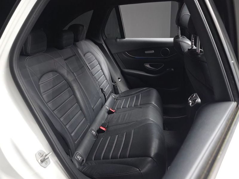 2016 Mercedes-Benz C-Class GLC220 d 4MATIC Premium photo 12