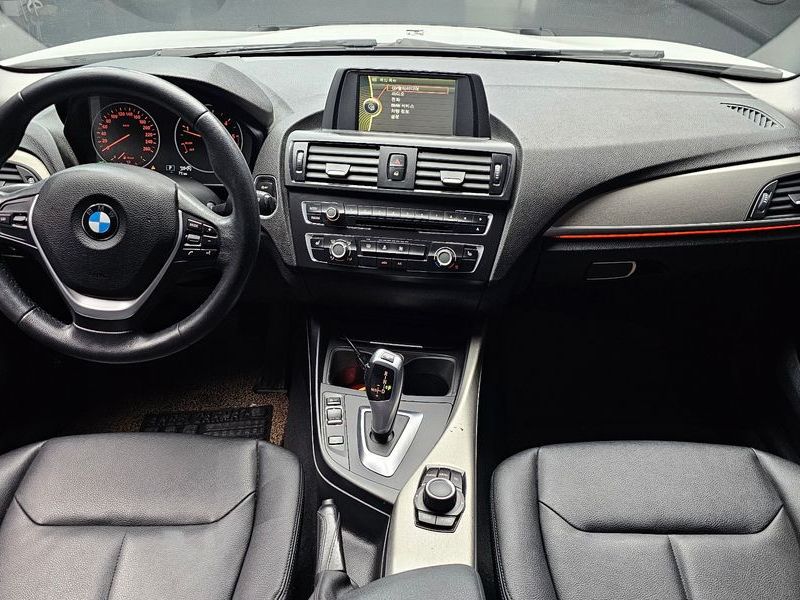 2014 BMW 1시리즈 118d Urban 5Dr photo 7